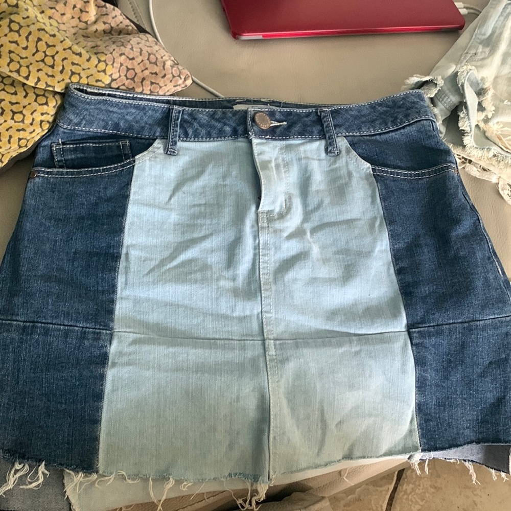 Denim skirt